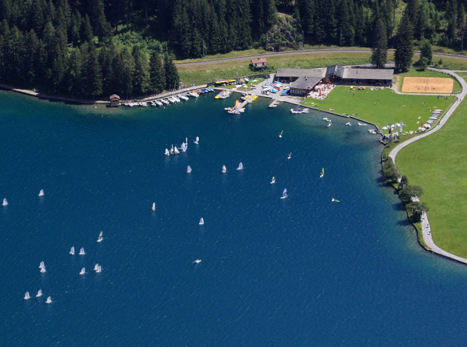 Davoser-See_Strandbad_Baden_Wasser_-C-MarcelGiger-jpg