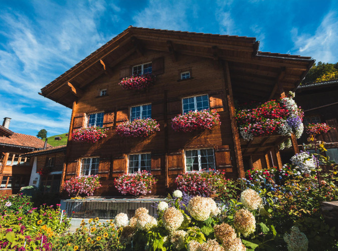 Klosters_Haus_Blumen_Tradition_(C)MarcoJoerger