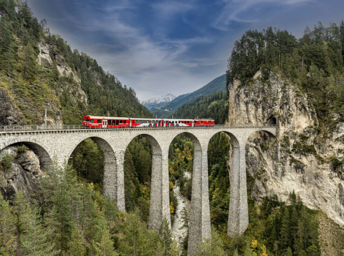 Landwasserwelt_RhB-C-Andrea-Badrutt