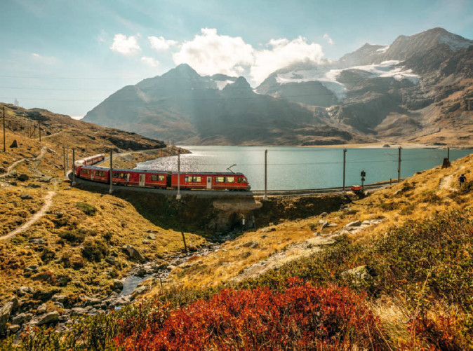 ST_3x2_Poschiavo-Rhb-on-Lake-Bianco_43582