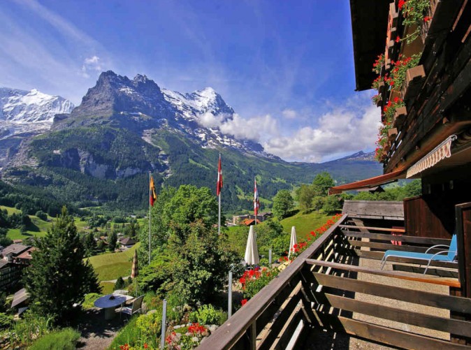 Hotel_Kirchbühl_mit_Eiger1_-_Schoene_Aussichten_Touristik