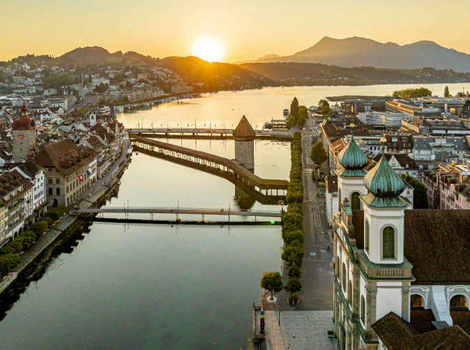 0052_ST_Lucerne-panorama-of-the-city-the-bridges-and-the-lake_95225