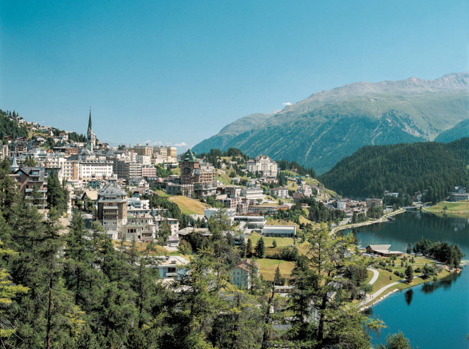 0011_ST_1x1_St-Moritz-village_9877