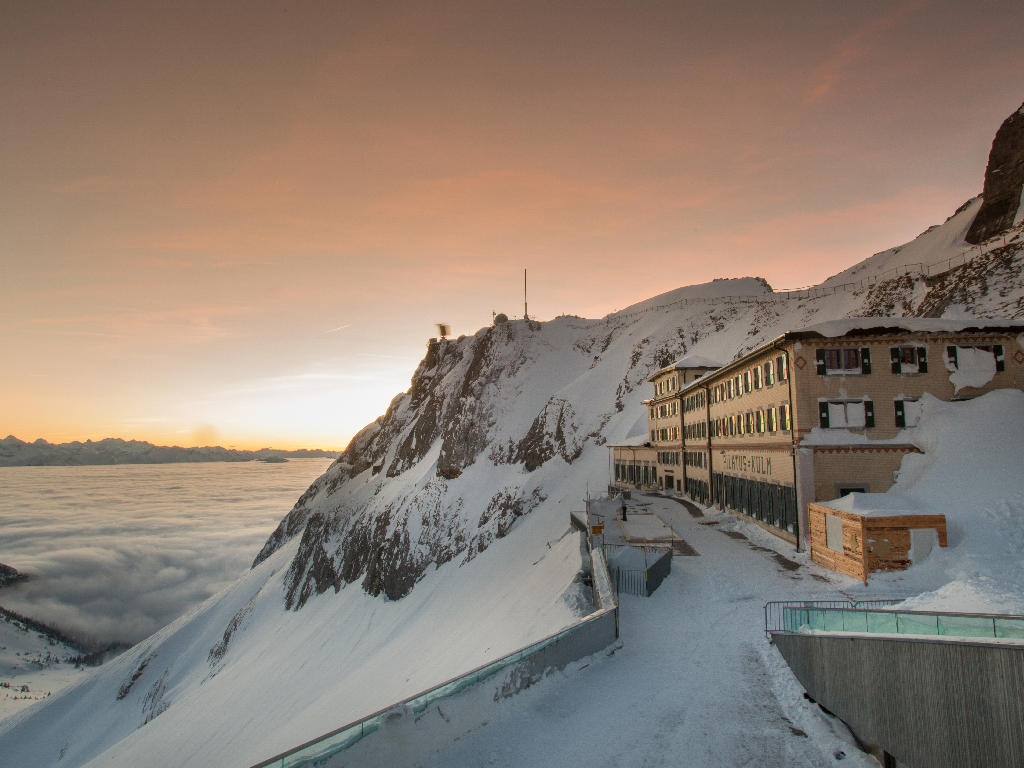 1 Glacier Express Schoene Aussichten Touristik c STS